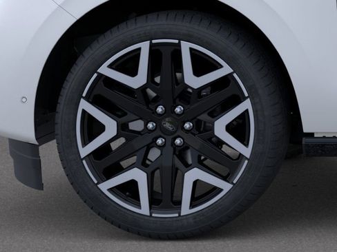 New 2025 Ford Expedition Max Platinum w/ Platinum Ultimate Package image 19