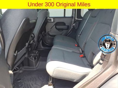 Used 2024 Jeep Wrangler Unlimited Rubicon w/ Convenience Group AWD/4WD image 19