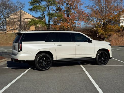 Used 2023 Cadillac Escalade ESV Sport w/ Touring Package image 13