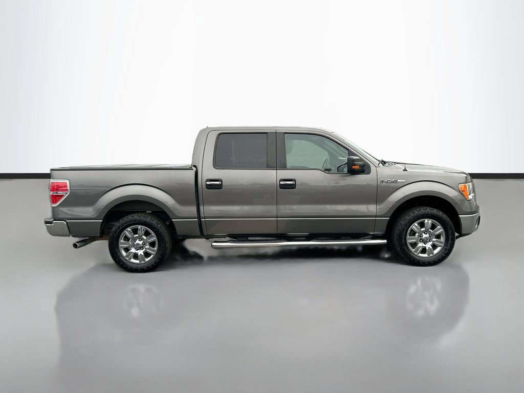 Used 2011 Ford F150 XLT w/ XLT Chrome Pkg RWD image 4