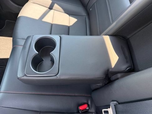 Used 2025 Nissan Sentra SR w/ SR Premium Package FWD image 17