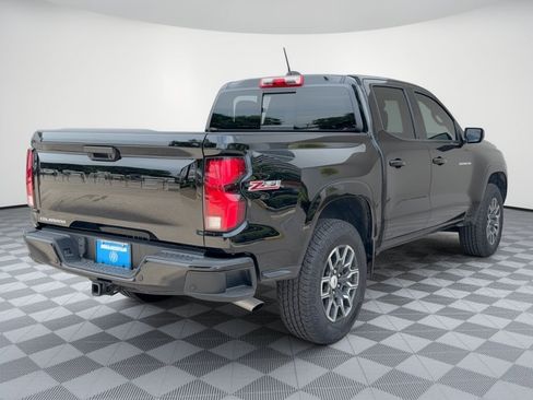 Used 2025 Chevrolet Colorado Z71 AWD/4WD image 9