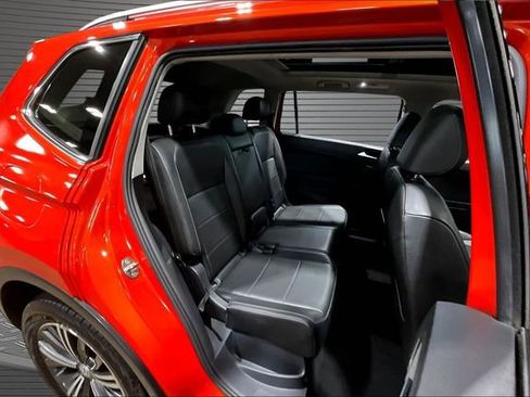 Used 2019 Volkswagen Tiguan SEL AWD/4WD image 18