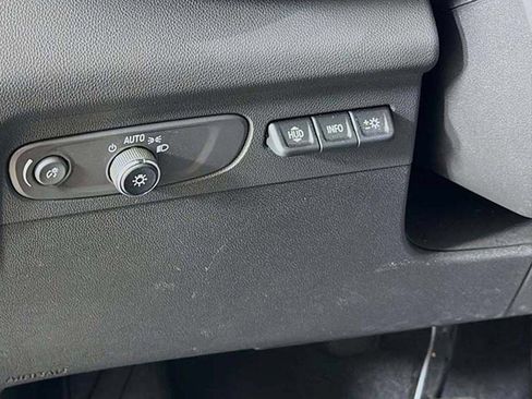 Used 2023 Buick Envision Avenir AWD/4WD image 36
