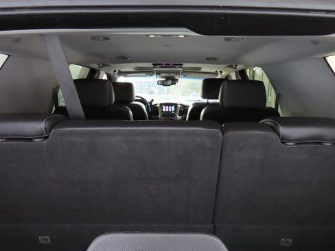 Used 2018 Chevrolet Tahoe Premier AWD/4WD image 12