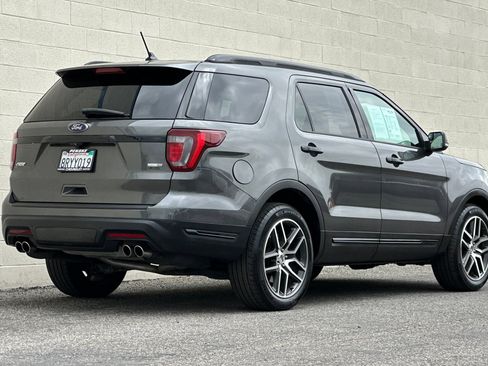 Used 2019 Ford Explorer Sport AWD/4WD image 4