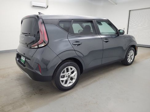 Used 2025 Kia Soul LX image 10