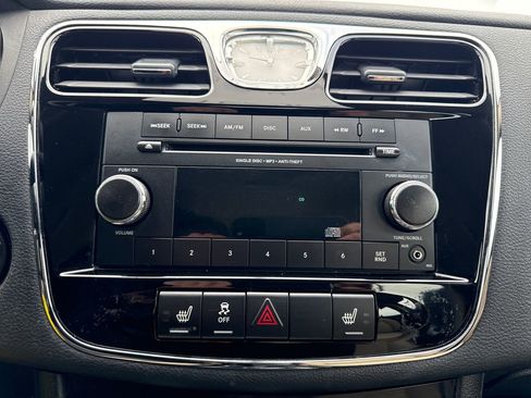 Used 2012 Chrysler 200 LX image 19