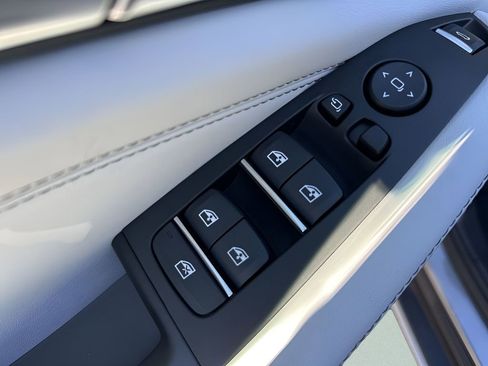 New 2026 BMW X5 xDrive40i w/ Premium Package image 17