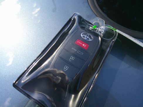 Used 2025 Toyota Corolla XLE image 36