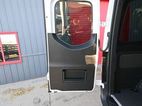 Used 2024 Mercedes-Benz Sprinter 2500 image 47