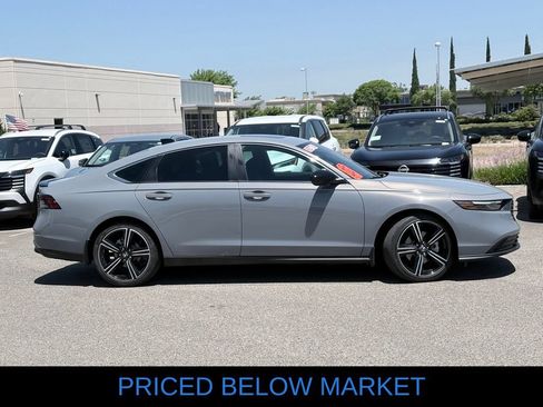 Used 2024 Honda Accord Sport image 4