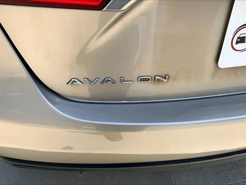 Used 2013 Toyota Avalon XLE FWD image 31