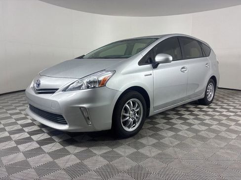 Used 2012 Toyota Prius V Two image 1