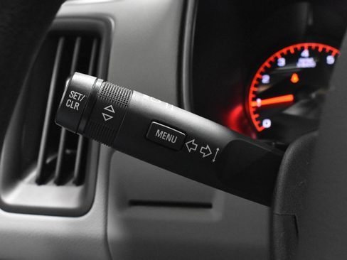 Used 2022 Chevrolet Colorado W/T image 9