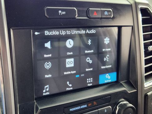 Used 2016 Ford F150 XLT w/ Equipment Group 302A Luxury AWD/4WD image 23