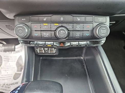 Used 2023 Dodge Durango GT image 27
