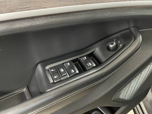 Used 2023 Jeep Grand Cherokee Limited AWD/4WD image 20