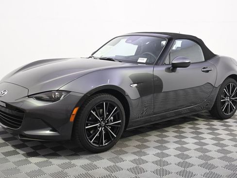 New 2025 MAZDA MX-5 Miata Grand Touring image 2