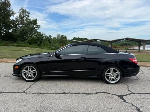Used 2011 Mercedes-Benz E 550 Cabriolet image 8
