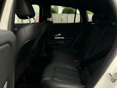 Used 2025 Mercedes-Benz GLA 250 image 12