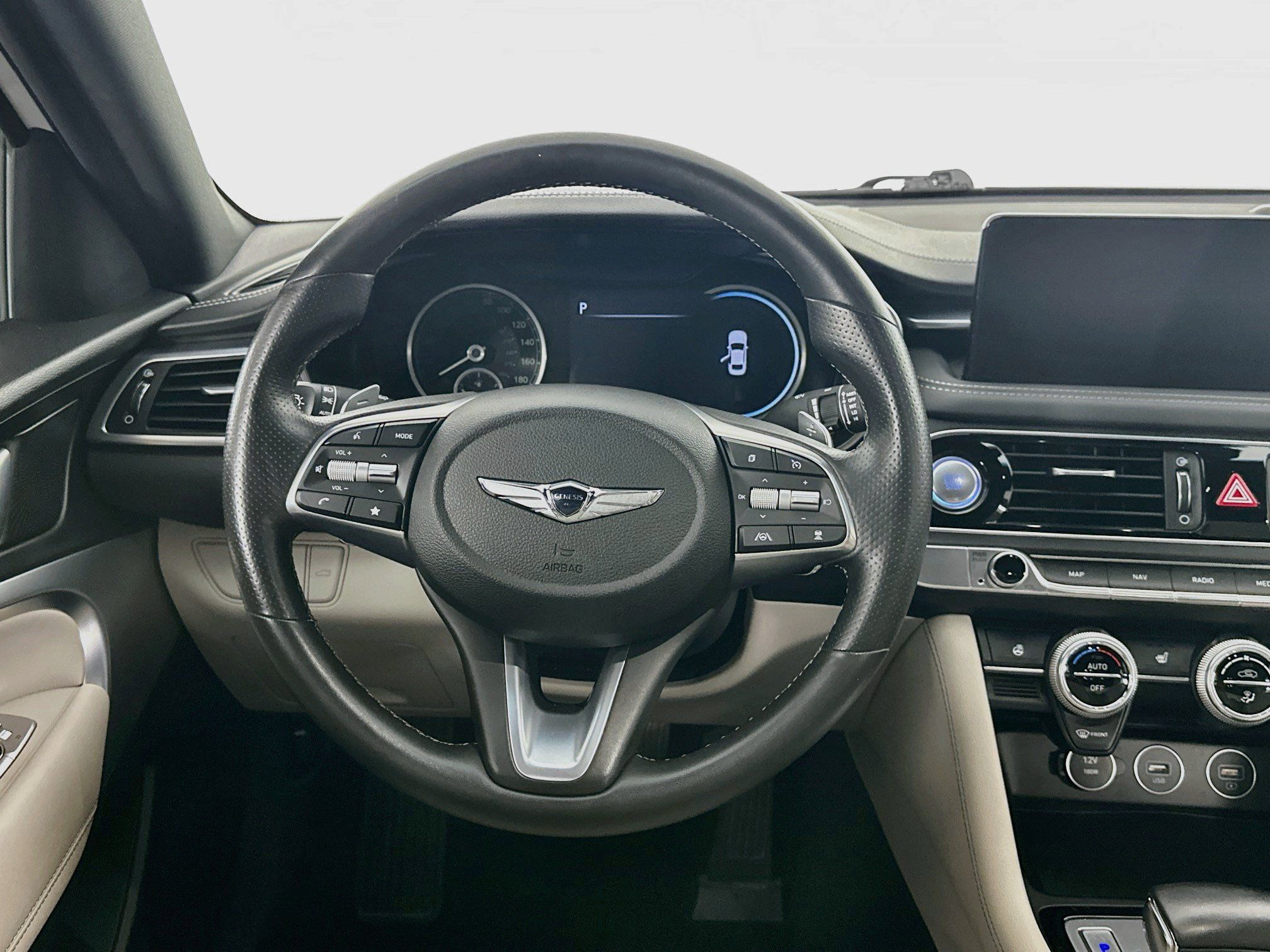 Used 2023 Genesis G70 2.0T AWD/4WD image 18