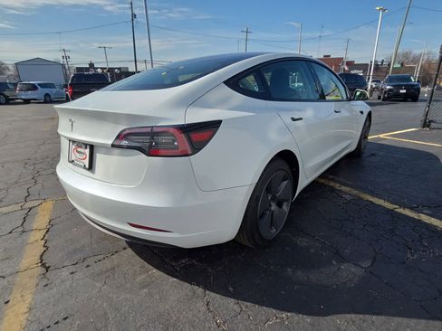 Used 2023 Tesla Model 3 Standard Range image 5