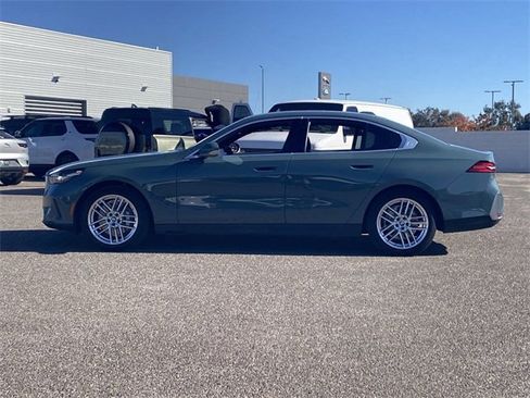 Certified 2025 BMW 530i image 10