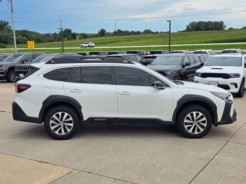 Used 2023 Subaru Outback Premium AWD/4WD image 9