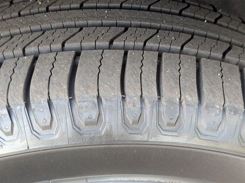 Used 2016 Toyota Highlander Limited image 11