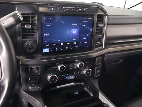 Used 2024 Ford F250 Lariat w/ Lariat Ultimate Package AWD/4WD image 5