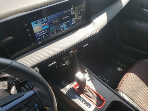Certified 2025 Nissan Kicks SR AWD/4WD image 19