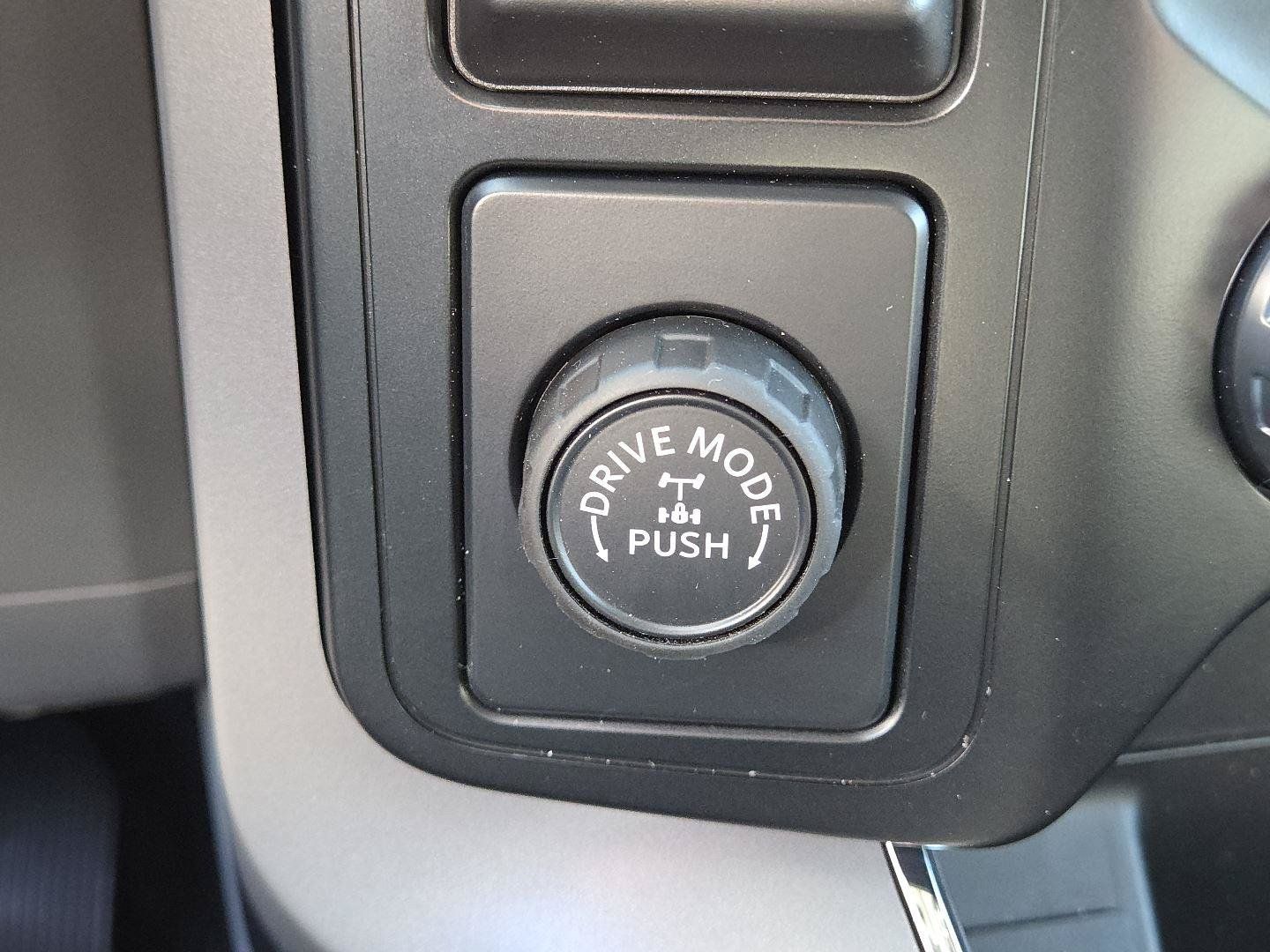 Used 2024 Ford F150 XLT w/ Equipment Group 302A MID RWD image 29
