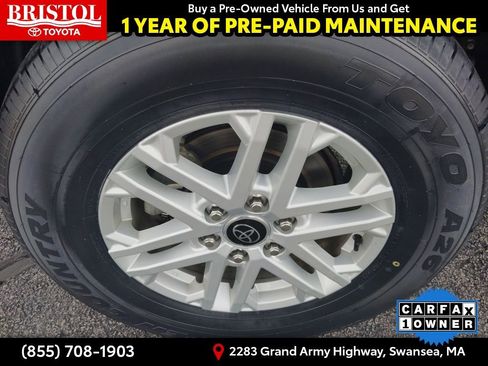 Used 2022 Toyota Tundra SR5 w/ SR5 Convenience Package image 13