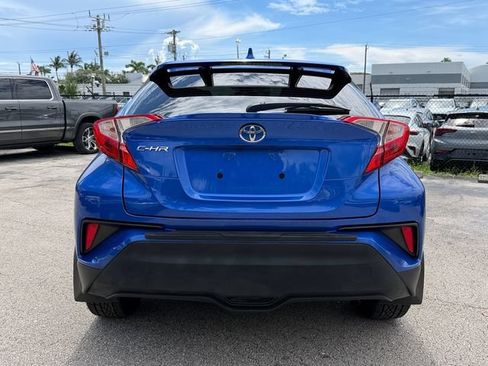 Used 2020 Toyota C-HR XLE FWD image 6