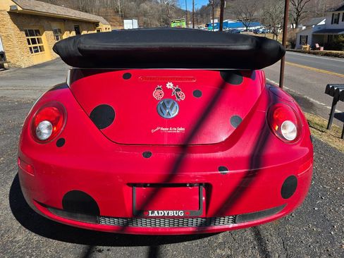 Used 2009 Volkswagen Beetle SE image 5