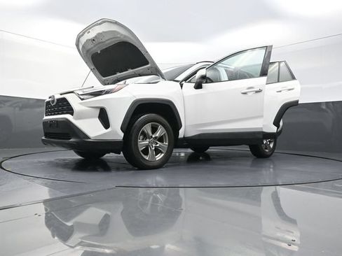 Used 2024 Toyota RAV4 XLE FWD image 41