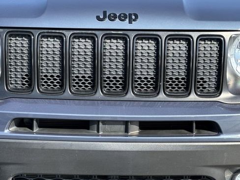 Used 2023 Jeep Renegade Altitude AWD/4WD image 33