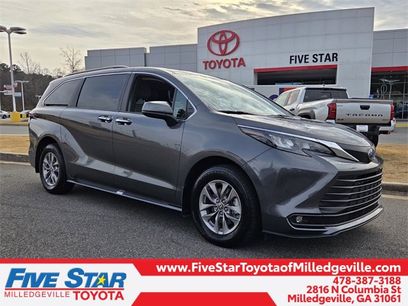 Used 2025 Toyota Sienna XLE