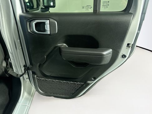 Used 2022 Jeep Wrangler Unlimited Sport AWD/4WD image 30