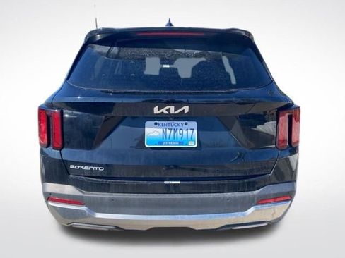 Used 2025 Kia Sorento S image 36
