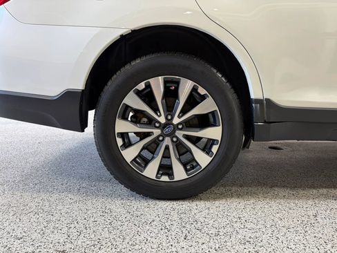 Used 2016 Subaru Outback 2.5i Limited image 16