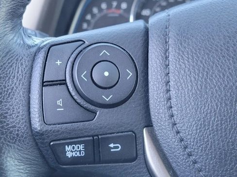 Used 2015 Toyota RAV4 Limited AWD/4WD image 18