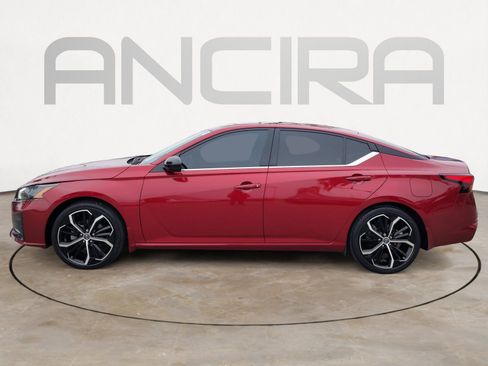 Certified 2023 Nissan Altima 2.5 SR image 11