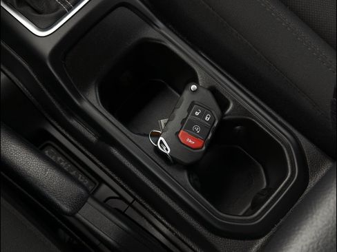 Used 2023 Jeep Wrangler Unlimited Sahara w/ Cold Weather Group AWD/4WD image 35