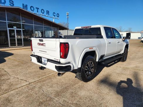 Used 2020 GMC Sierra 2500 AT4 w/ AT4 Premium Package image 2