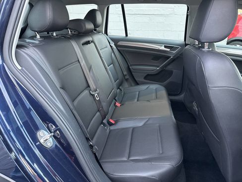 Used 2017 Volkswagen Golf Alltrack SE image 18