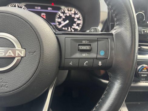 Used 2022 Nissan Pathfinder SL w/ SL Premium Package FWD image 22