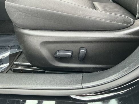 Used 2024 Nissan Altima 2.5 SV image 24