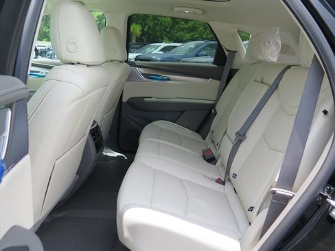 New 2026 Cadillac XT5 Premium Luxury w/ Driver Assist Package FWD image 24
